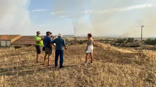 La Guardia Civil junto a los vecinos en Faramontanos de Tábara