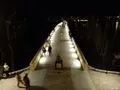 Puente de Piedra durante la noche. Archivo