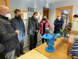 El ministro Luis Planas durante la visita