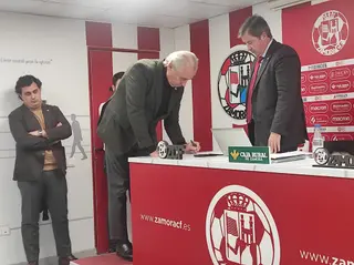 Grupo Páez compra las acciones del Zamora CF.