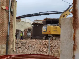 Imagen de los trabajos de derribo en el Museo de Semana Santa Foto Fernando José Gago