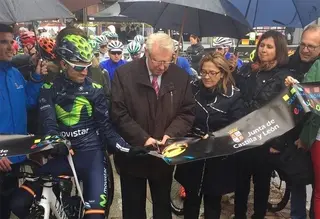 Alejandro Valverde en la salida de la Vuelta en Alcañices