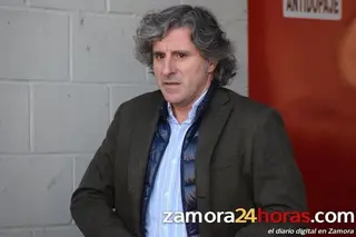 Roberto Aguirre: "Va a ser un partido complicado para nosotros, pero también para el Avilés"