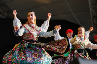 El grupo de Coros y Danzas Doña Urraca en el XXXIV Festival Inimilor en Rumanía | FLORIN GHERASIM