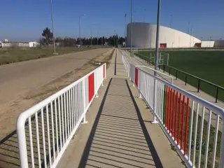 El anexo del Ruta de la Plata luce nuevos colores en la valla perimetral