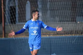 Viti celebra un gol