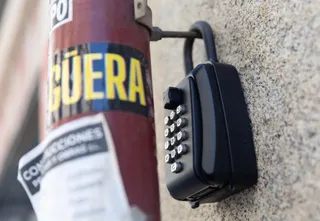 Caja de seguridad para las llaves de un piso de alquiler turístico. Archivo | EP