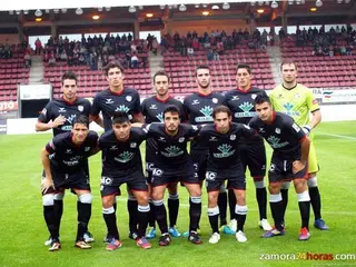 El Zamora CF seguirá ostentando el liderato otra semana más