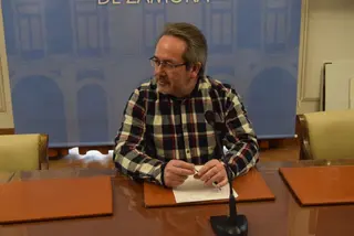 Guarido defiende su "gobierno de amplio espectro" y afirma que "Podemos y PP se han quedado solos haciendo la pinza"