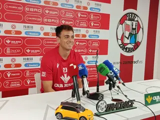 Eudald Vergés, jugador del Zamora CF en rueda de prensa. 