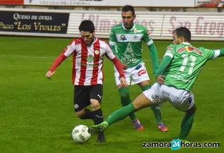 Los jugadores resaltan el esfuerzo y la solidaridad de todo el grupo para romper la racha del líder