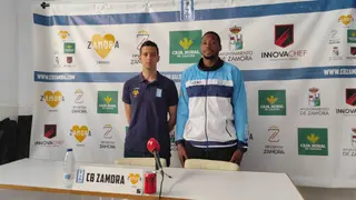 Saulo Hernández y Evan Yates, del CB Zamora Enamora, en rueda de prensa
