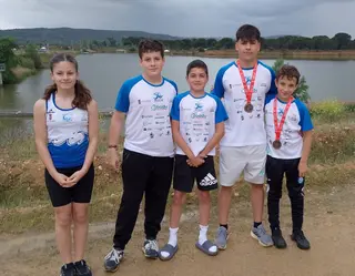 Algunos de los participantes del Club Fluvial Villaralbo en las categorías Infantil y Cadete