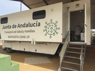 Unidad móvil de vacunación andaucía