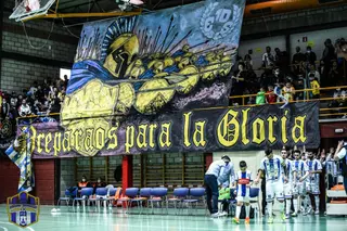 Caja Rural Atlético Benavente en la Rosaleda. FOTO: CAJA RURAL ATLÉTICO BENAVENTE.