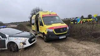 Accidente en la provincia de Zamora. Guardia Civil, ambulancia. Archivo