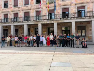 Minuto de silencio en la subdelegación del Gobierno en Zamora