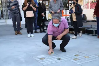 Colocación de las 23 placas Stolpersteine en memoria de los 23 zamoranos víctimas del nazismo
