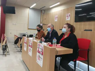 Faustino Temprano, secretario general Autonómico de UGT Castilla y León, Sonia González,  secretaria ejecutiva responsable del área de Juventud y Sandra Ámez, Presidenta del Consejo  de Juventud de Castilla y León