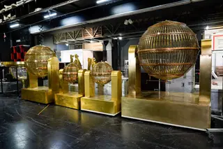 Los bombos del Sorteo de Navidad ya están en el Teatro Real | jotxo.