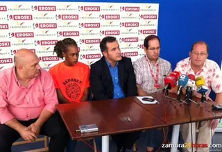 Lycka Sy llega de la mano del Centro Comercial Valderaduey