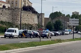 Policia avenida feria