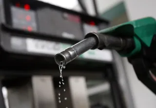 Un surtidor de gasolina. Europa Press. Archivo