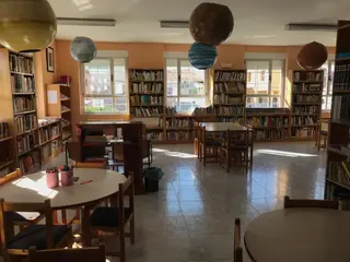 Biblioteca Pública de Morales del Vino. Archivo