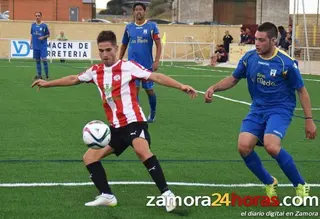 Aarón Aguado jugó sus primeros minutos en un Zamora que dejó cosas positivas