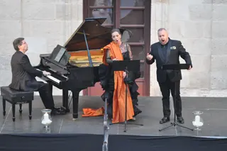 Luis Santana en una edición anterior de la Noche de las Velas en Zamora.