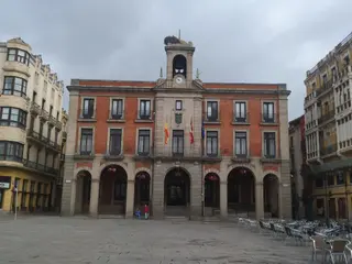 Fachada del Ayuntamiento de Zamora. Archivo.