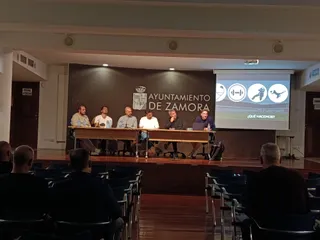 El Zamora CF enseña “su método” de trabajo a entrenadores de la provincia