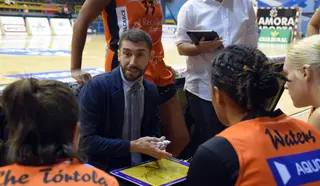Jacinto Carbajal durante un tiempo muerto