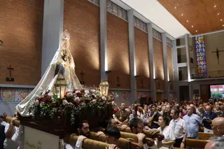 Nuestra Señora de la Peña de Francia en el interior del templo tras la cancelación de la procesión