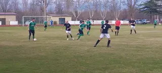Un momento del encuentro entre CD Camarzana y Los Valles y CD San Cristóbal durante la pasada temporada