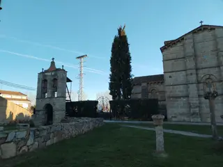 Cementerio eclesiástico de Santa Marta de Tera, junto a la iglesia. Archivo
