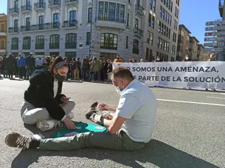 Los hosteleros zamoranos toman las calles tras la prórroga de las restricciones de la Junta