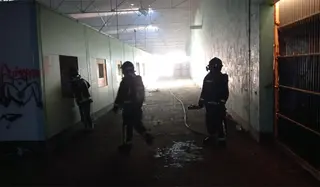 Bomberos en una foto de archivo