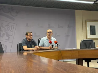 Víctor López de la Parte junto a Fernando Prada en una rueda de prensa