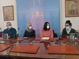 Un instante de la rueda de prensa