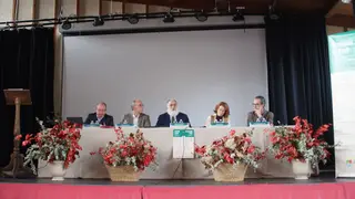 Los ponentes durante el evento 'Cruzando la Raya'