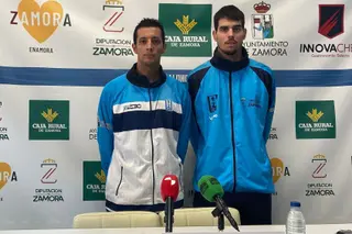 Saulo Hernández y Toni Naspler, en rueda de prensa