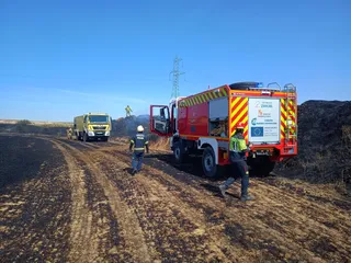 Incendio entre Benegiles y Torres del Carrizal