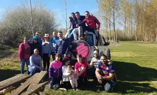 Un grupo de jóvenes en una pasada edición del Tortillero en Olmillos de Valverde