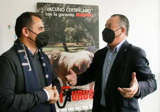 El presidente de Asaja, Donaciano Dujo, en una visita a Salamanca