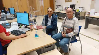 Representantes de los mayores zamoranos entregan sus reivindicaciones en la Subdelegación y abogan por un sistema intergeneracional