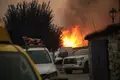 José Vicente Ical. Las Llamas Del Incendio Forestal Declarado En Fermoselle(zamora ) Rodean La Localidad De Formariz