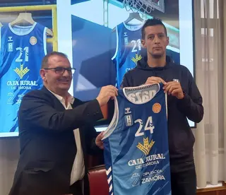 Presentación de equipaciones del Caja Rural CB Zamora