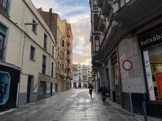 Tiempo calle Santiago sol nubes