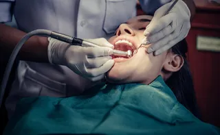 Paciente en el dentista. Archivo